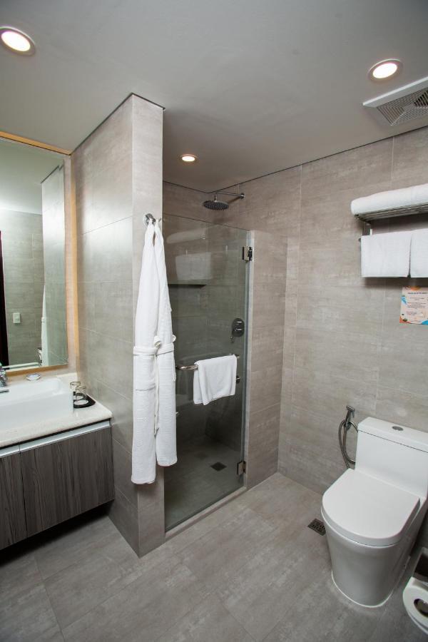 Unwnd Flats Makati City Exterior foto